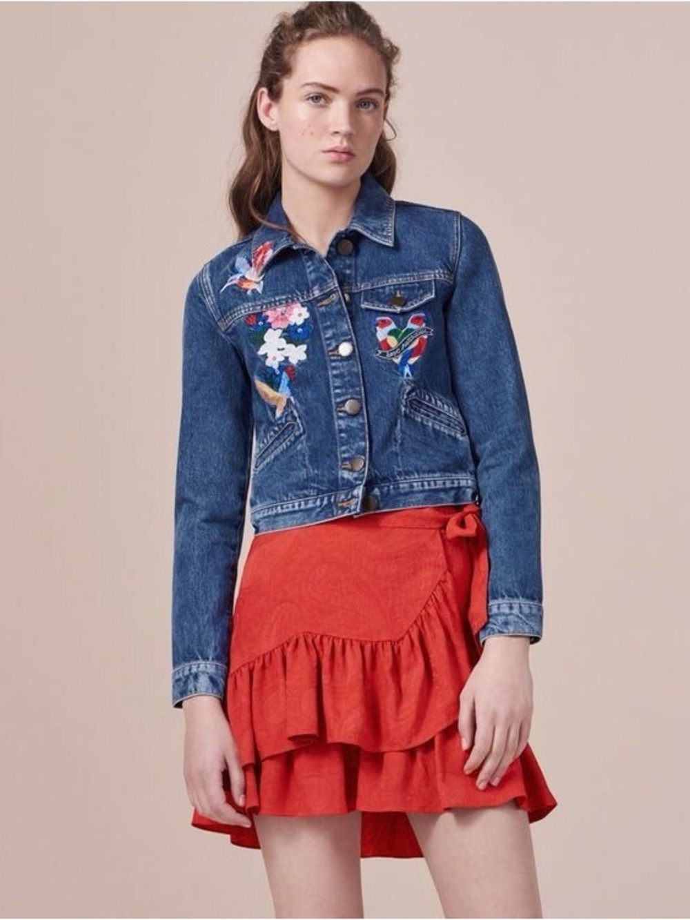 This is a Maje Vivo Embroidered Cropped Denim jacket in size 36. (Size 2-4)